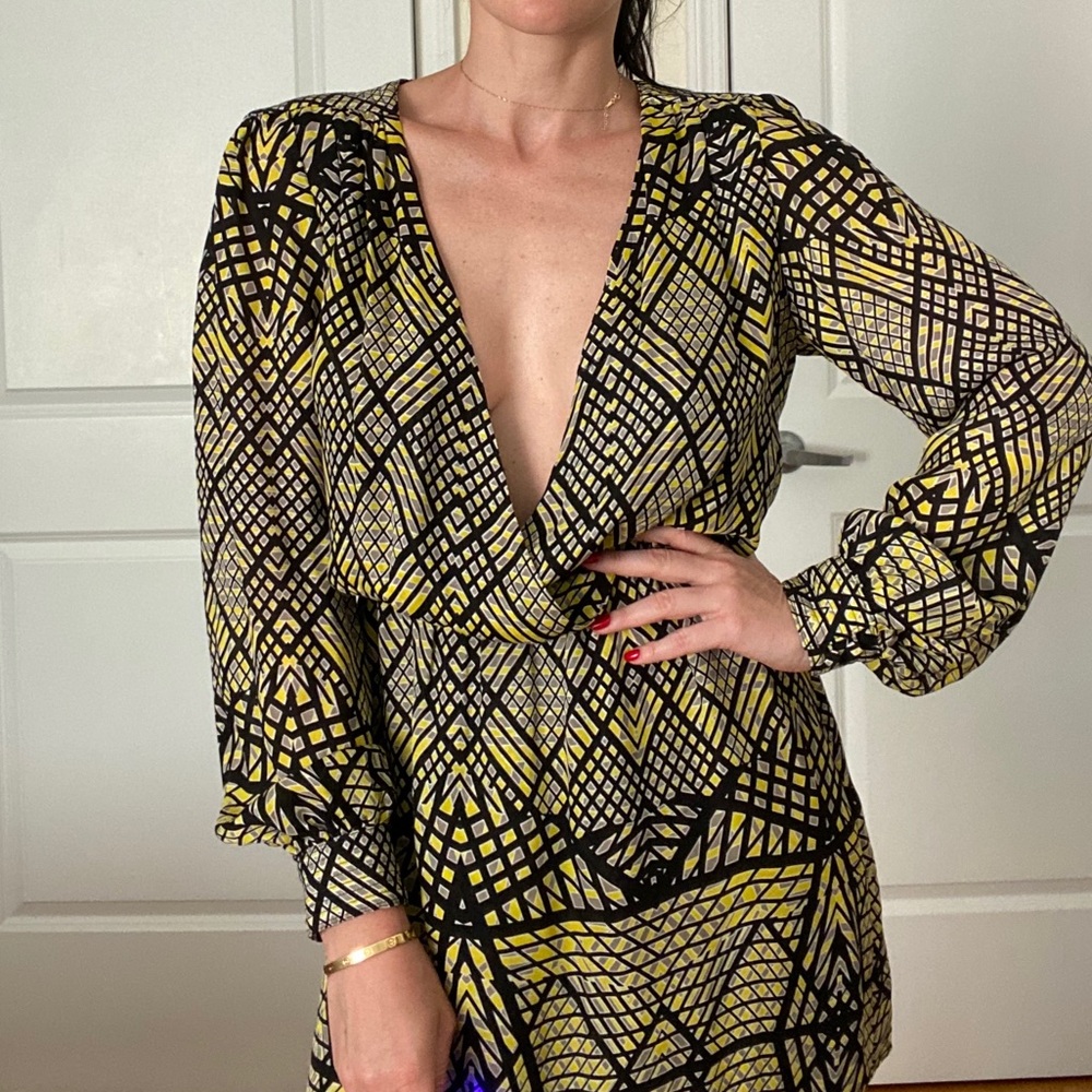 Parker graphic open back above the knee dress S